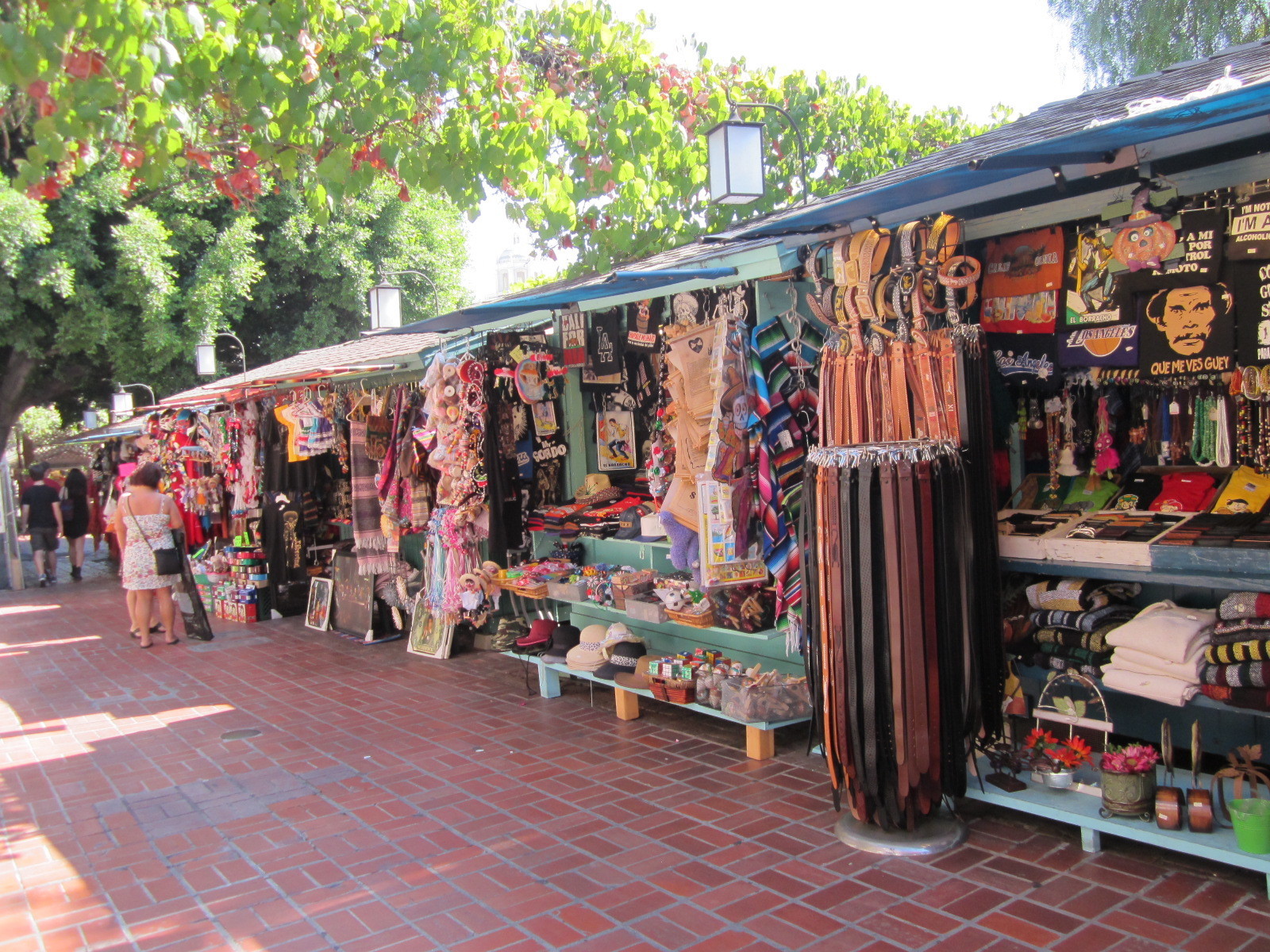 ロサンゼルスのメキシコ人街「オルベラストリート」: 旅して暮らしたい
