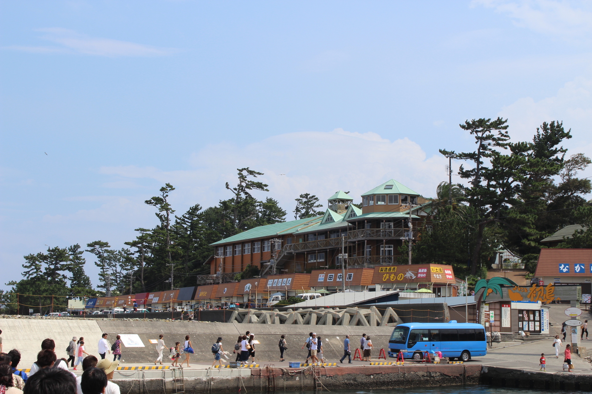 初島に着いたらまずは海鮮 旅して暮らしたい No Travel No Life